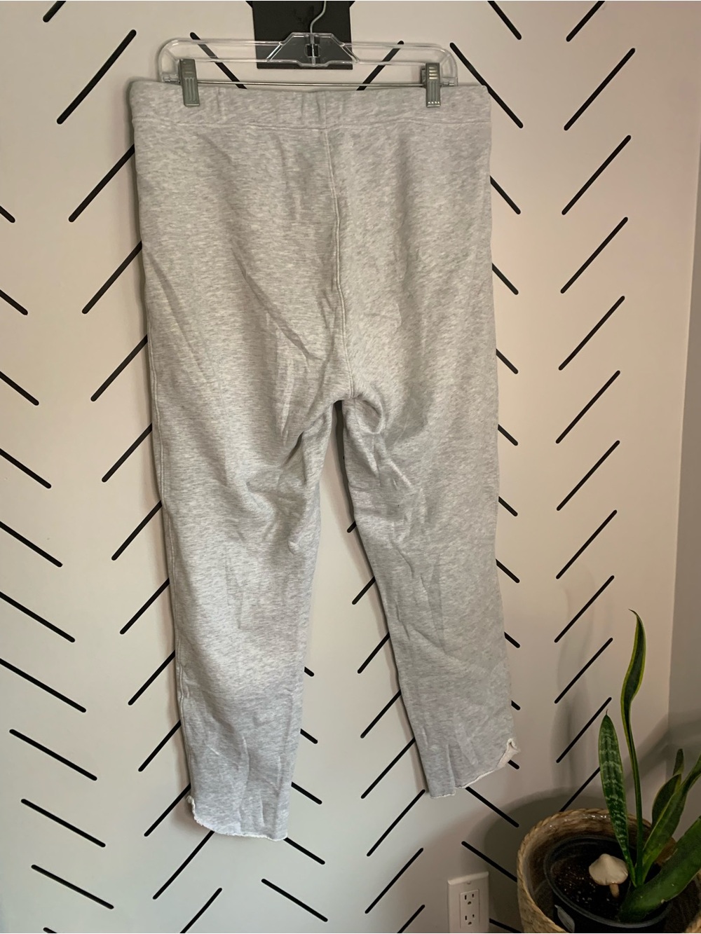 Frank & Eileen Gray Melange Christine Tulip Ankle Sweatpant - Picture 8 of 8